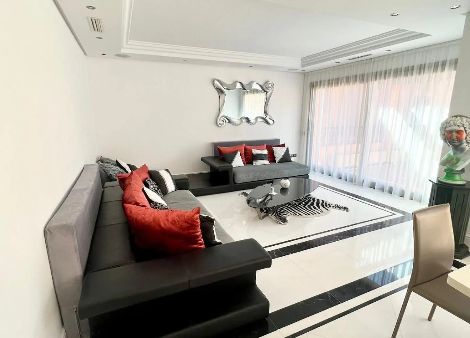 3 Bedroom Apartment On The Waterfront Puerto Banus Marbellac