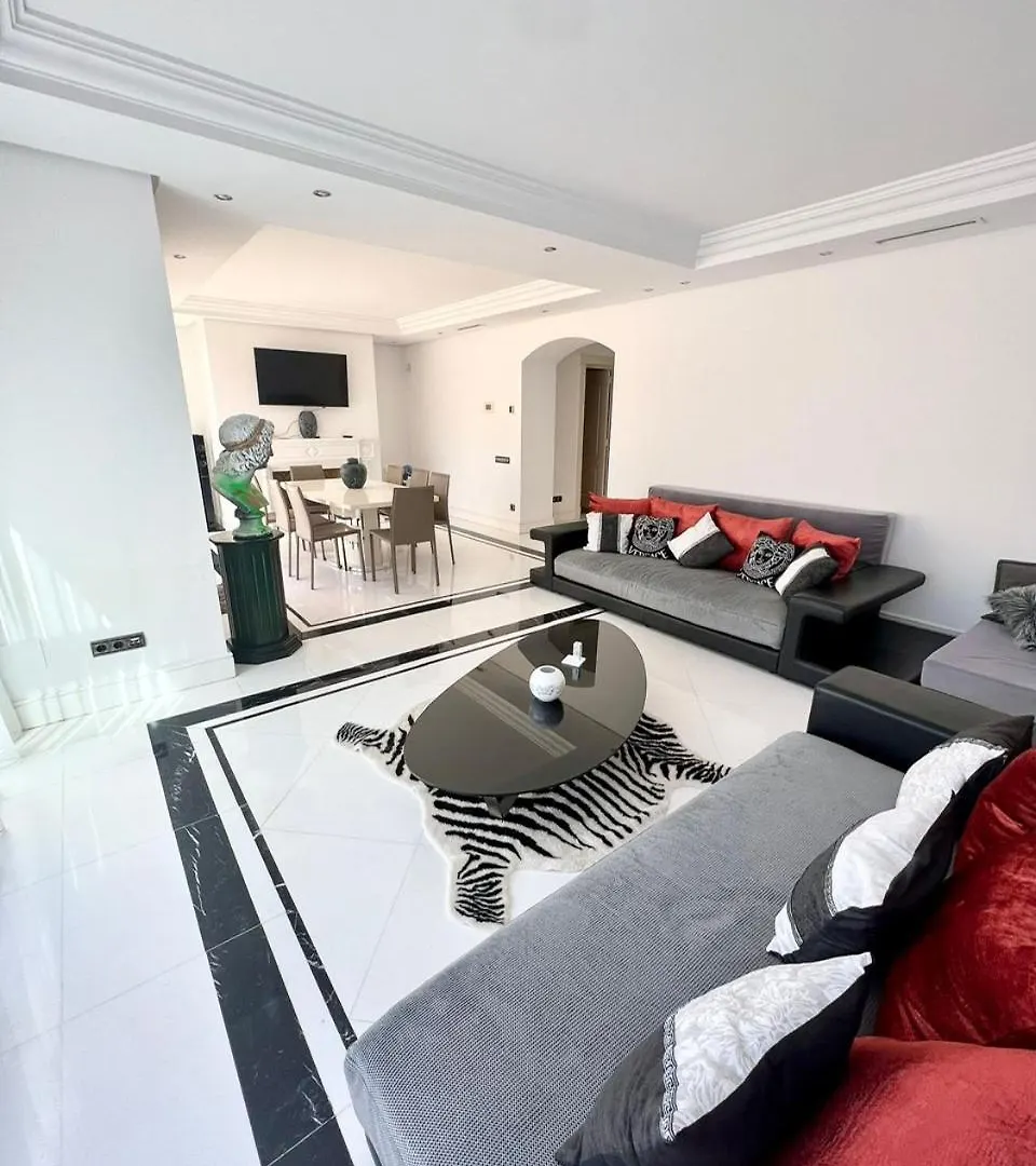 3 Bedroom Apartment On The Waterfront Puerto Banus Marbella