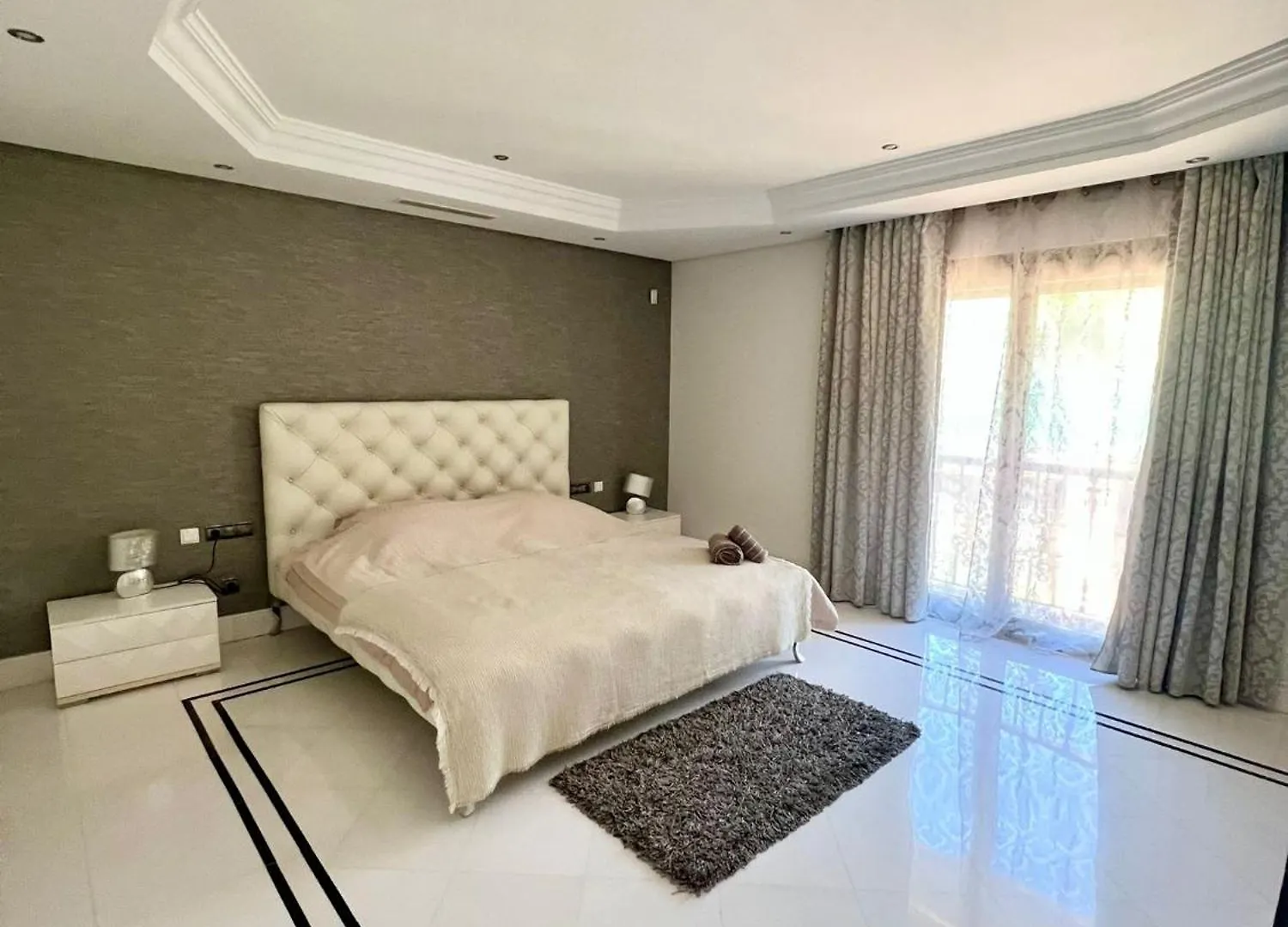 3 Bedroom Apartment On The Waterfront Puerto Banus Marbella